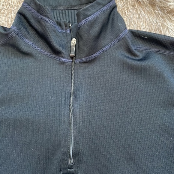 REI top women - Picture 2 of 5